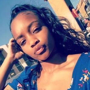 Meet your Posher, Lenea